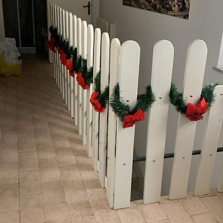 Casa Flea - Holiday Apartment With 2 Bedrooms グアルド・タディーノ エクステリア 写真