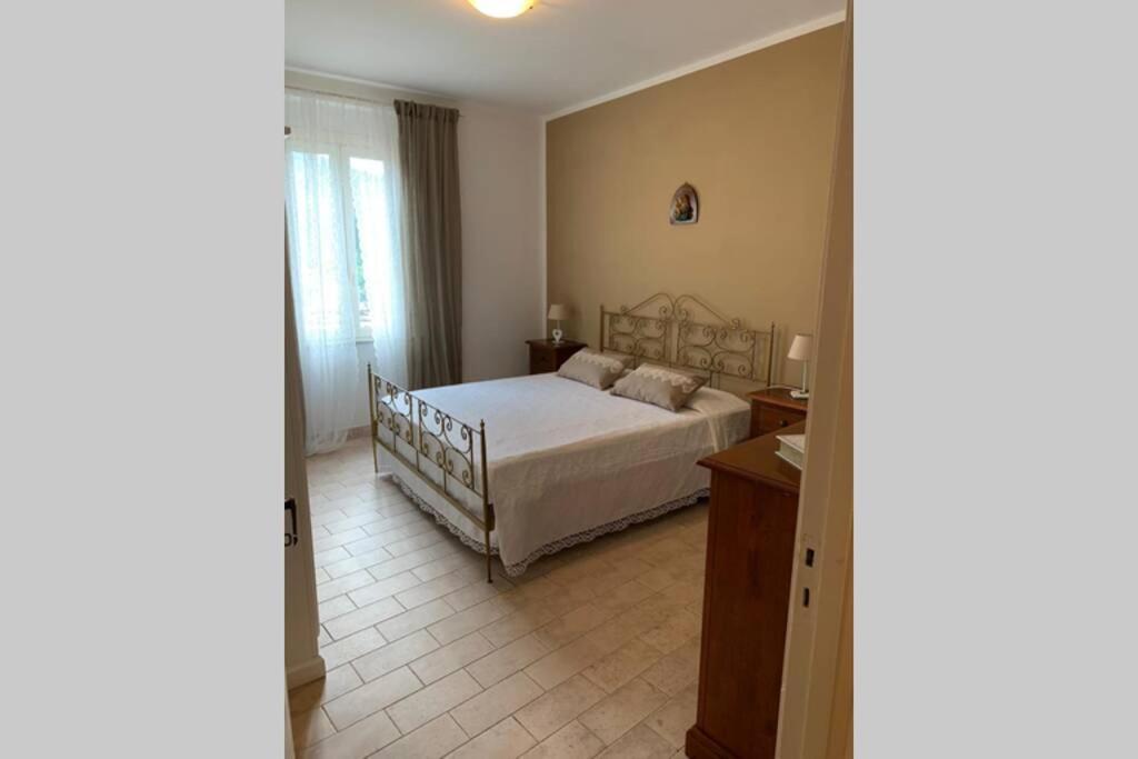 Casa Flea - Holiday Apartment With 2 Bedrooms グアルド・タディーノ エクステリア 写真